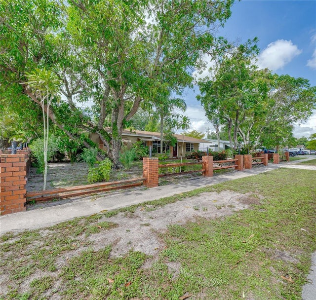 4 of 60 - 7140 Fillmore St, Hollywood, FL