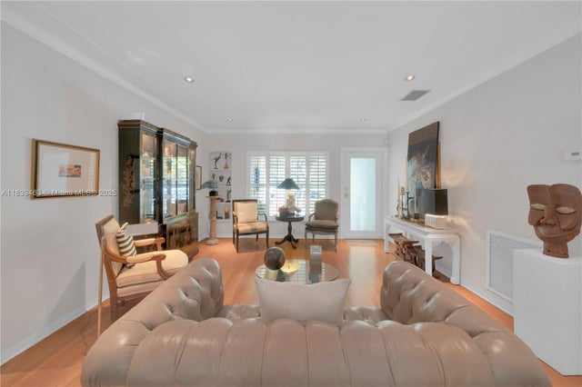 4 of 31 - 2665 Sw 17th Ave, Miami, FL