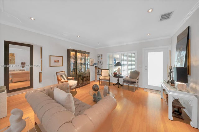 5 of 31 - 2665 Sw 17th Ave, Miami, FL