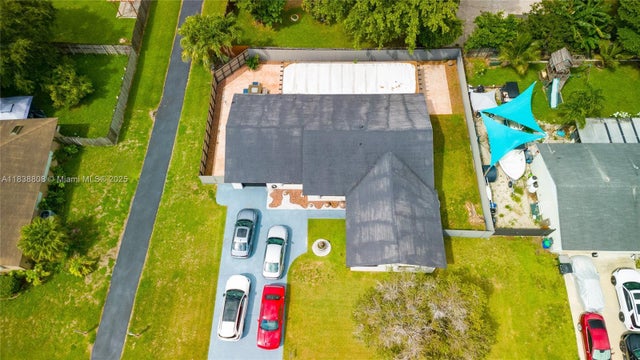 3 of 46 - 906 Cardinal Pl, Homestead, FL