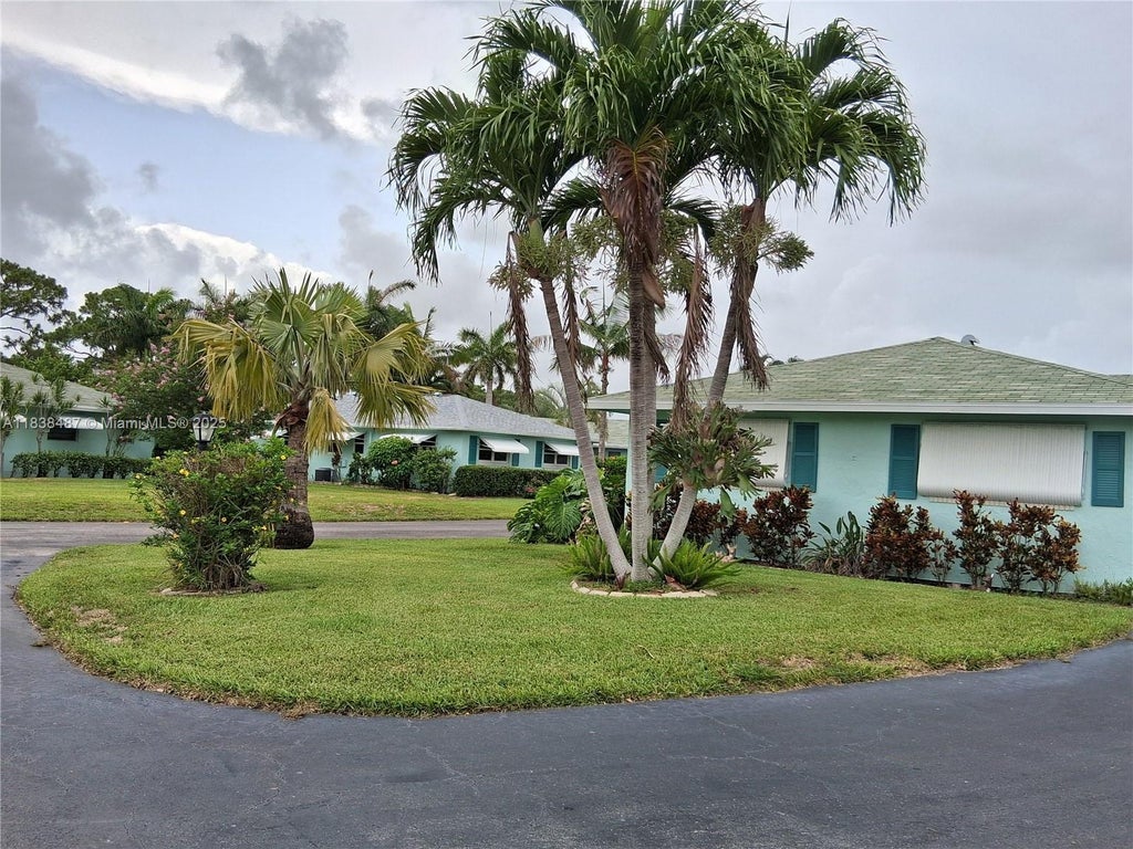 635 Hummingbird Ln, Delray Beach