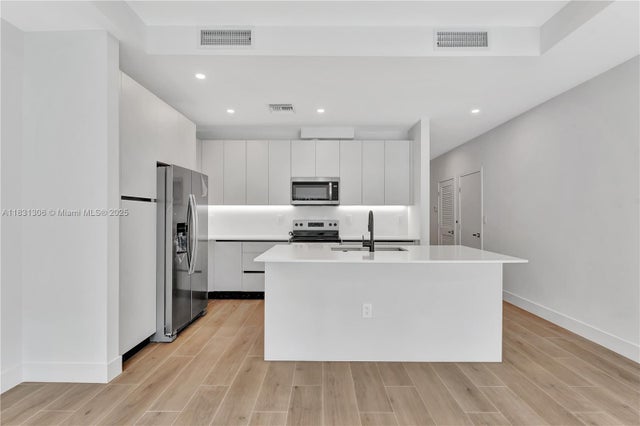 5 of 42 - 1563 Nw 94th Way 09, Coral Springs, FL