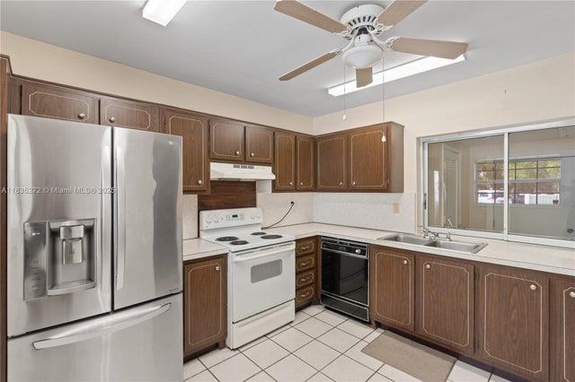 4 of 33 - 16805 Sw 113th Ave V41443, Miami, FL