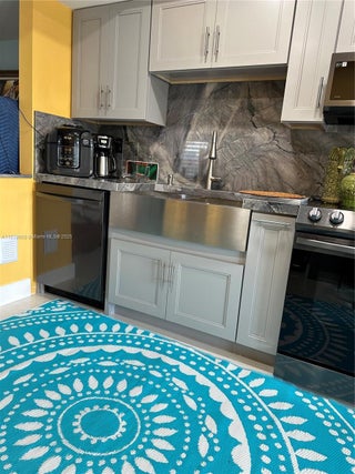 Photo of Listing #A11839058