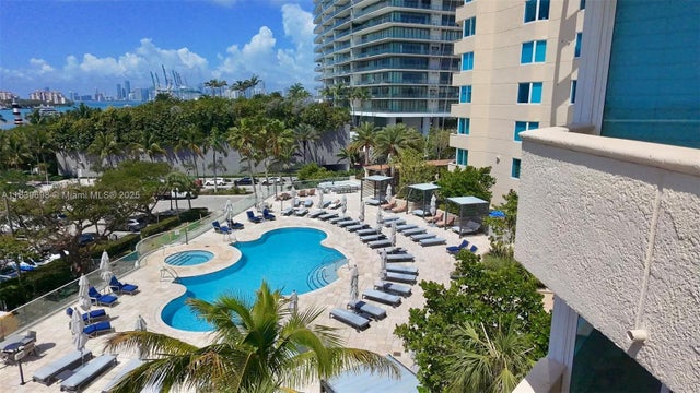 2 of 17 - 300 S Pointe Dr 501, Miami Beach, FL