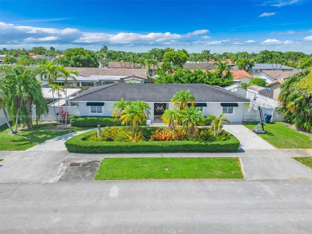 2 of 37 - 13305 Sw 22nd Ter, Miami, FL