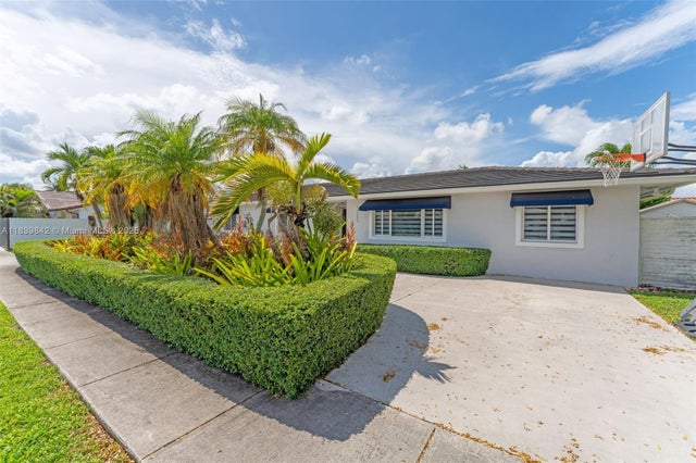 4 of 37 - 13305 Sw 22nd Ter, Miami, FL