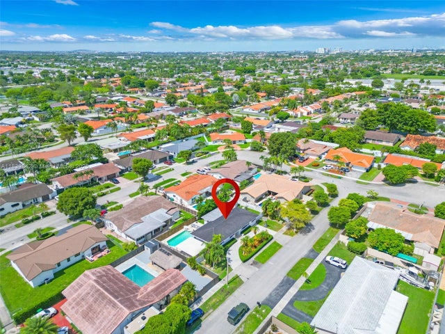 5 of 37 - 13305 Sw 22nd Ter, Miami, FL