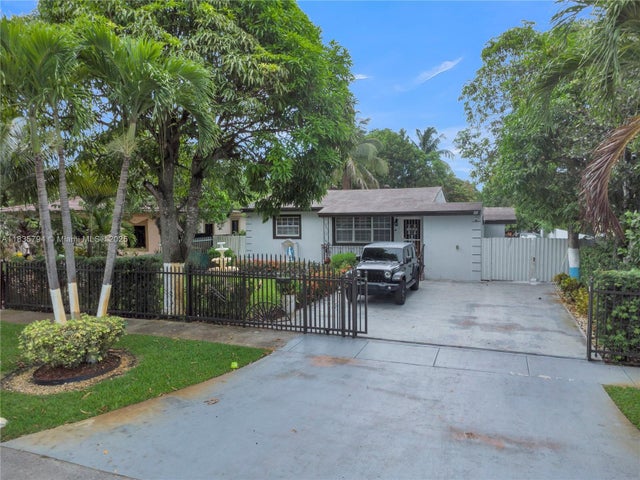 1 of 29 - 1340 Nw 128th St, Miami, FL