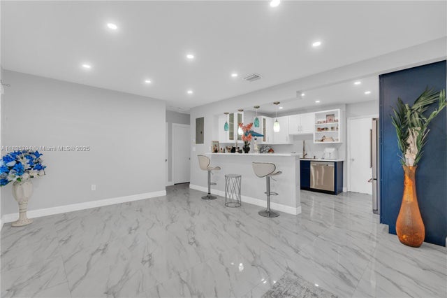 4 of 29 - 1340 Nw 128th St, Miami, FL