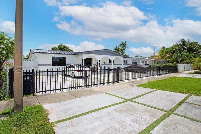2 of 15 - 11511 Sw 180th St, Miami, FL