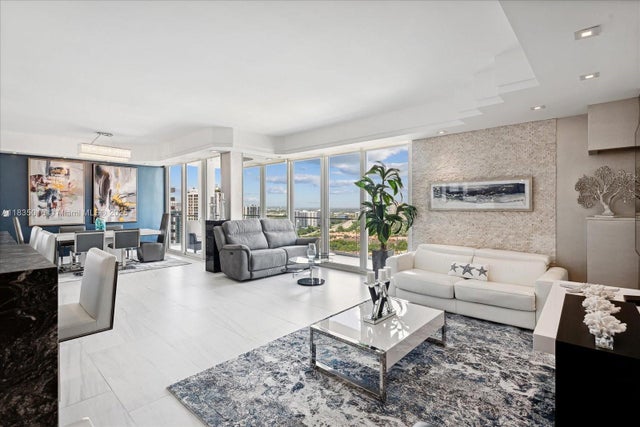 2 of 31 - 19707 Turnberry Way Ph-d, Aventura, FL