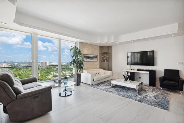 3 of 31 - 19707 Turnberry Way Ph-d, Aventura, FL