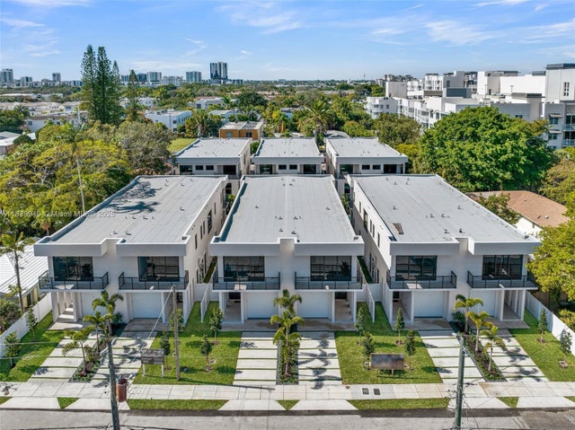 2 of 56 - 915 Ne 17th Ter, Fort Lauderdale, FL