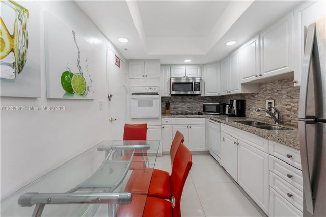 4 of 9 - 3901 S Ocean Dr 10c, Hollywood, FL