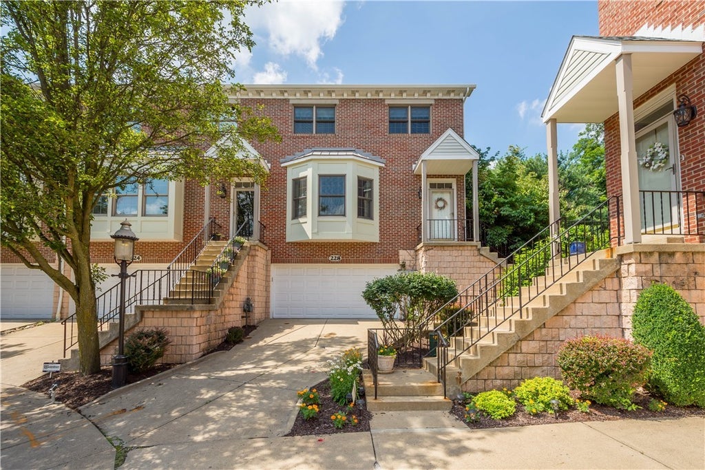 228 Highpointe Drive, Pittsburgh