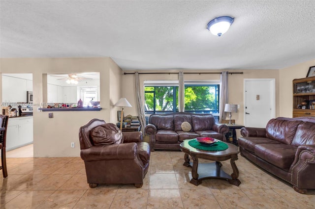 3 of 17 - 500 S Luna Ct 6, Hollywood, FL