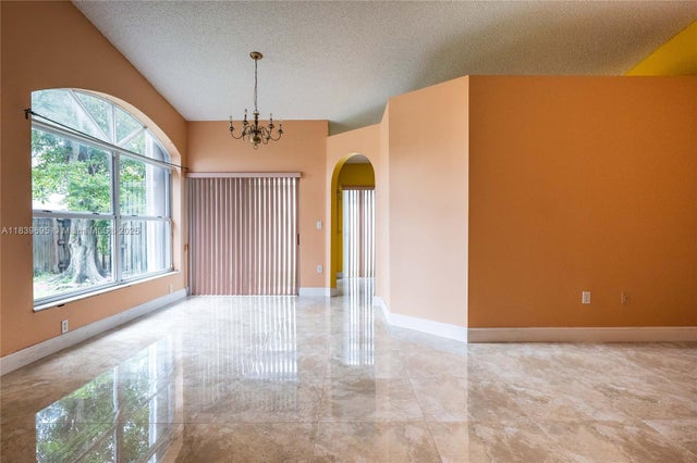 4 of 38 - 14677 Sw 123rd Ave, Miami, FL