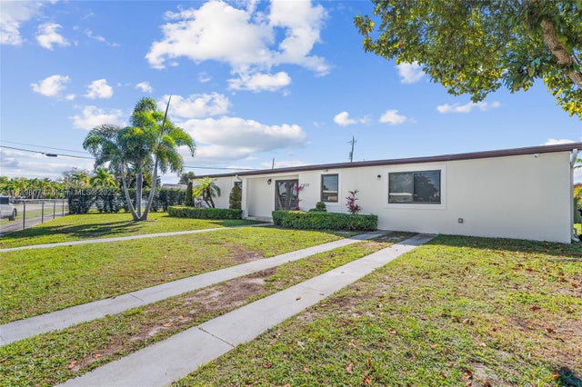 5 of 33 - 11420 Sw 44th St, Miami, FL