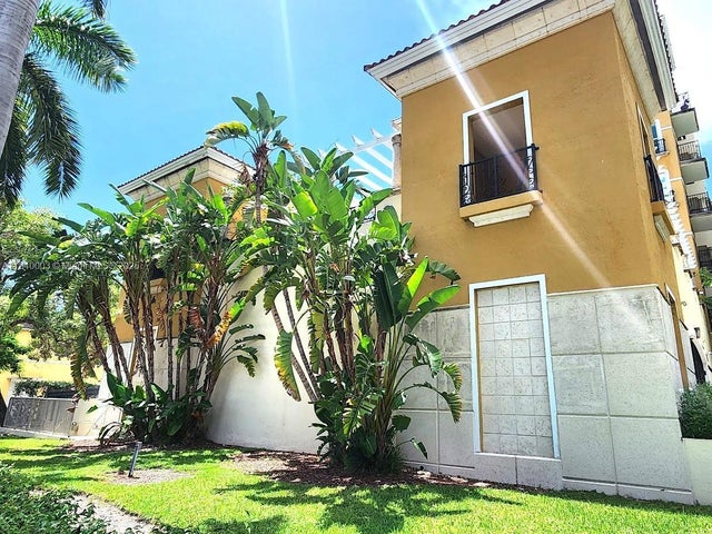 5 of 22 - 20 Calabria Ave 505, Coral Gables, FL