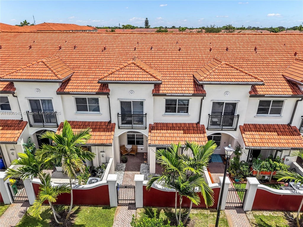 3624 Nw 30th Pl, Lauderdale Lakes