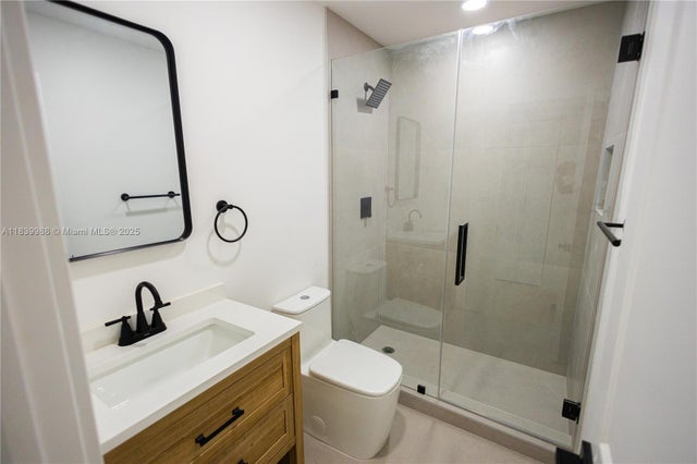 3 of 33 - 812 33rd St, West Palm Beach, FL