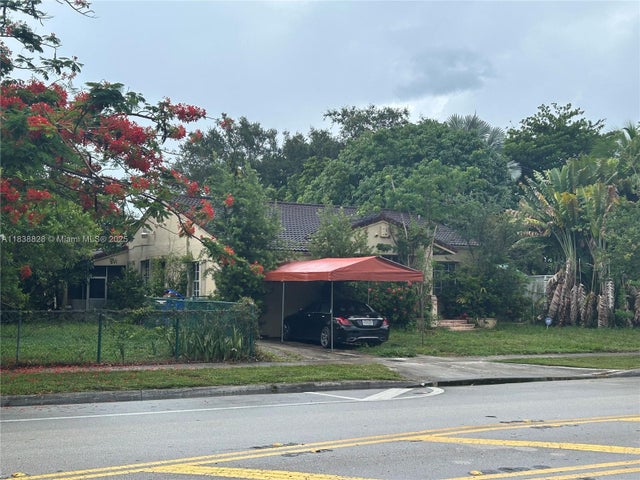 4 of 7 - 1739 Sw 12th Ave, Miami, FL