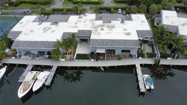 4 of 74 - 324 Poinciana Dr 906, Sunny Isles Beach, FL