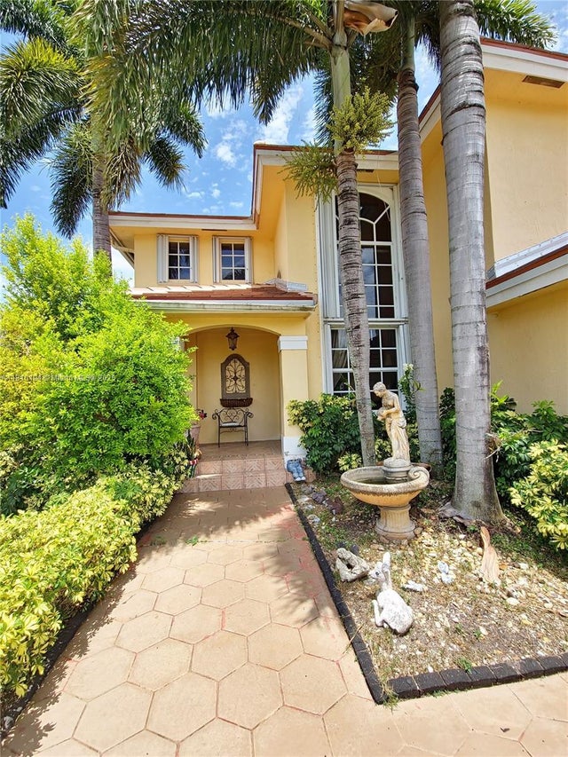 3 of 26 - 9057 Sw 157th Path, Miami, FL