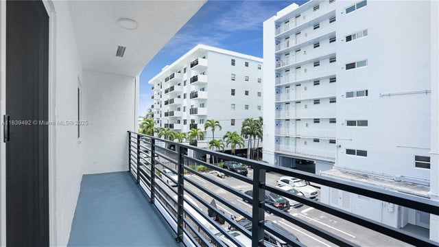5 of 14 - 1033 Lenox Ave 304, Miami Beach, FL