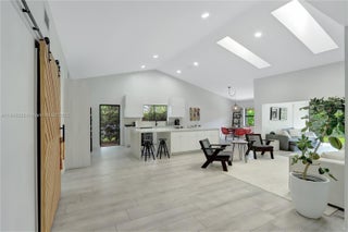 Photo of Listing #A11840203