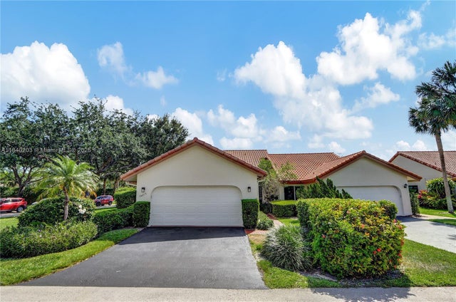 3 of 33 - 23273 Water Cir, Boca Raton, FL