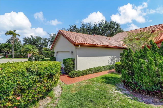 4 of 33 - 23273 Water Cir, Boca Raton, FL