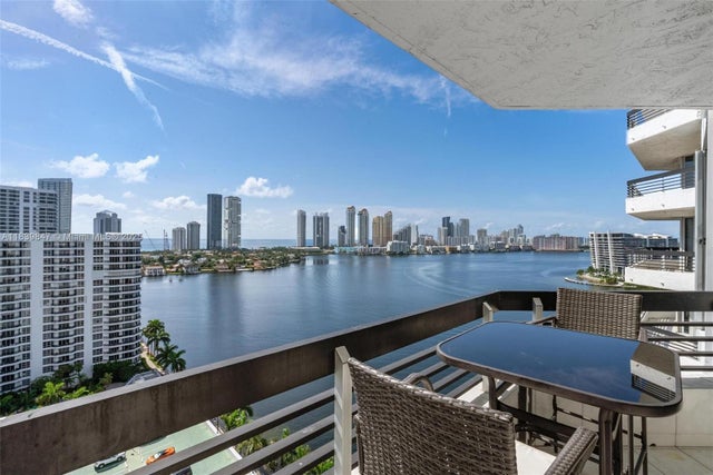 3 of 24 - 3530 Mystic Pointe Dr 2014, Aventura, FL