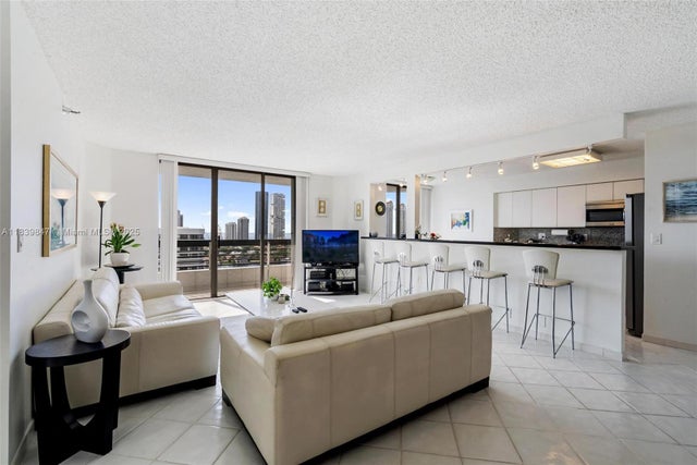 5 of 24 - 3530 Mystic Pointe Dr 2014, Aventura, FL