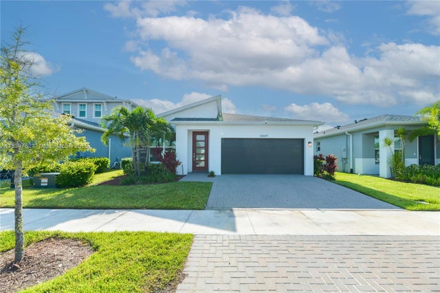 Photo of Listing #A11839762