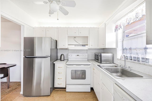 1 of 22 - 5300 Washington St Q207, Hollywood, FL