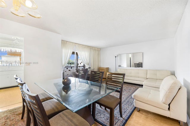 5 of 22 - 5300 Washington St Q207, Hollywood, FL