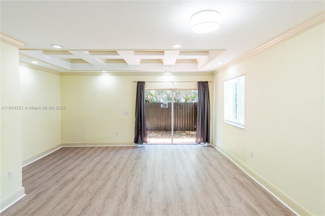 5 of 29 - 11647 Ne 18th Dr 11647, North Miami, FL