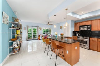 Photo of Listing #A11840138