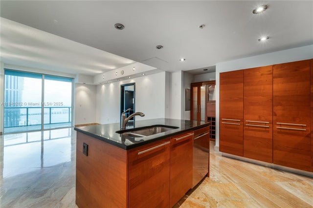 4 of 40 - 1900 N Bayshore Dr 3715, Miami, FL