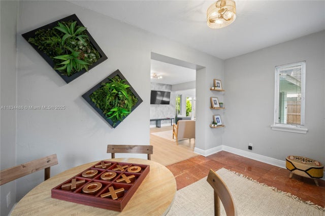 4 of 56 - 614 Ne 10th Ave, Fort Lauderdale, FL