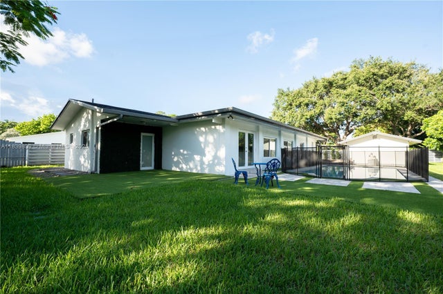 4 of 45 - 10860 Sw 116th St, Miami, FL