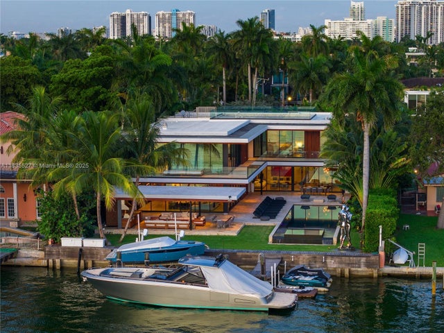 1 of 76 - 126 W San Marino Dr, Miami Beach, FL