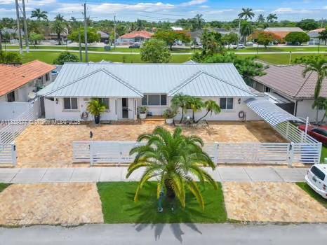 3 of 50 - 323 Nw 136th Pl, Miami, FL