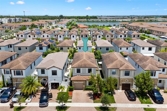 4 of 53 - 3419 W 109th Pl, Hialeah, FL