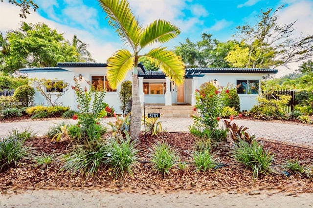 5701 Sw 33rd St, Miami