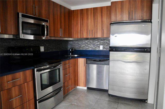 5 of 29 - 13499 Biscayne Blvd 1011, North Miami, FL
