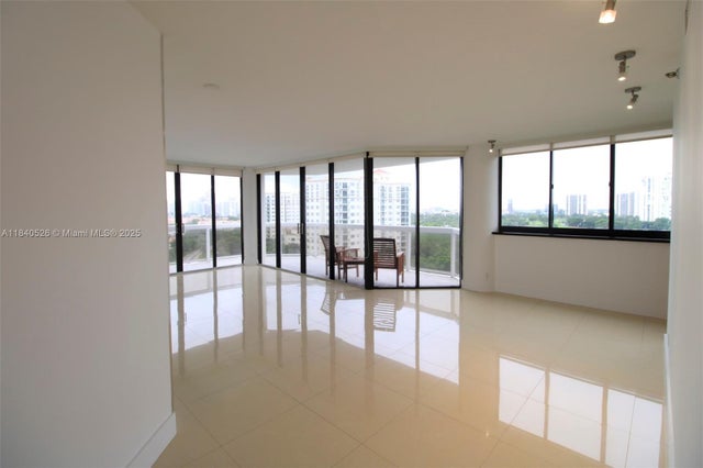 3 of 58 - 20185 E Country Club Dr 1105, Aventura, FL