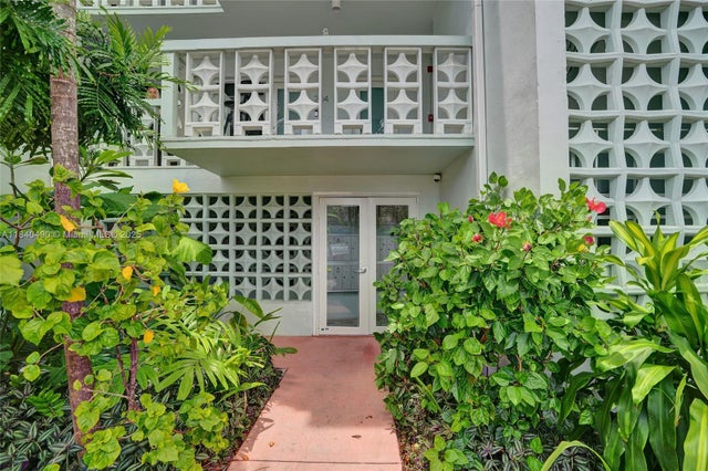 1 of 28 - 1100 11th St 204, Miami Beach, FL